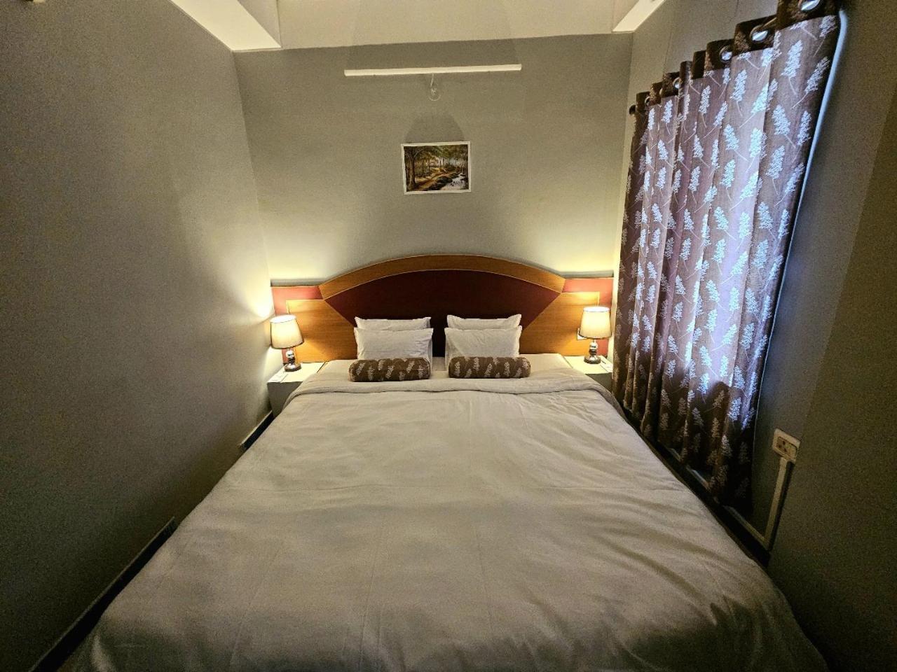 Hotel Vishal Siliguri Ngoại thất bức ảnh